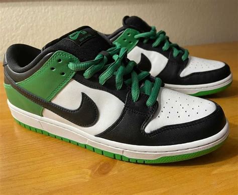 Nike dunks low dark green